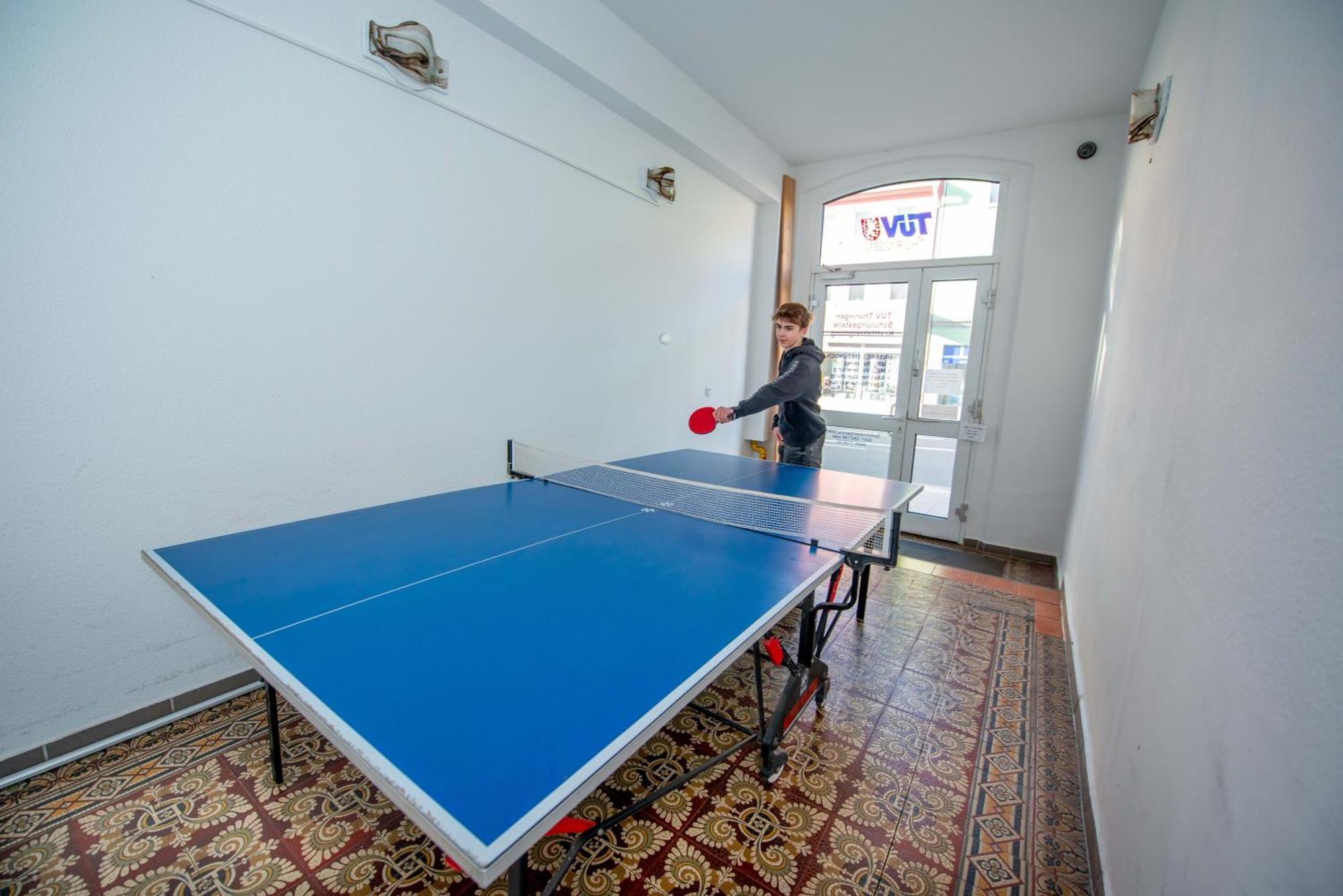 Apartment Kronprinz Zentral Mit Infrarot-Sauna Айзенах Екстериор снимка